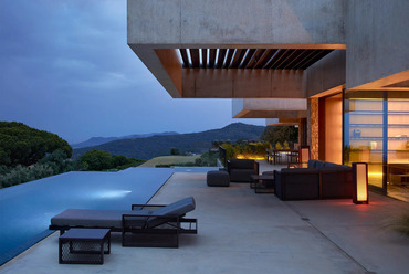 Casa La Roca, Spanyolország – tervező: Ramon Esteve – forrás: Europa Design
