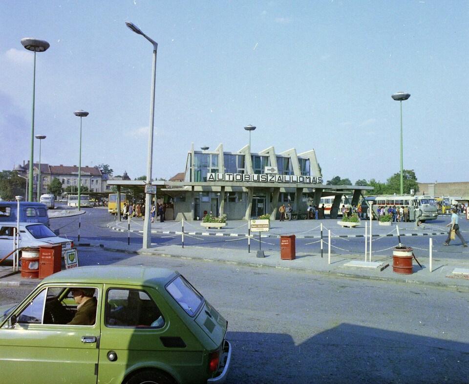 Autóbusz-állomás, 1978. Forrás: Fortepan / UVATERV
