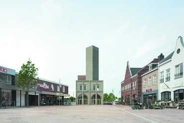 A piactér felől – MONADNOCK: Nieuw Bergen Műemlék. Fotó: Stijn Bollaert
