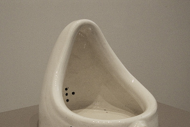 Marcel Duchamp: Forrás, readymade – fotó: spDuchamp | Flickr
