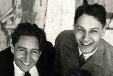 Építészek az állványzaton: balról Révész Zoltán és Körner József az 1930-as évek első felében. Fortepan/Preisich-család
