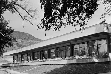 Badacsony, Hableány étterem az 1964-es átépítést követően. Forrás: Fortepan_113887 / Bauer Sándor
