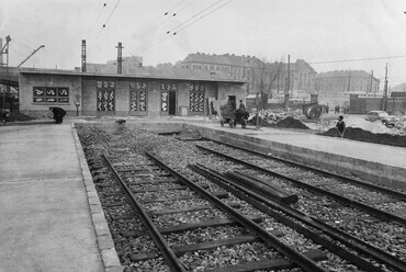Forrás: Boráros tér, a csepeli HÉV végállomásának építése, 1951. Forrás: Fortepan / UVATERV
