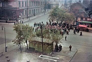 Kolosy tér, 1956. Forrás: https://www.ujlakitemplom.hu/
