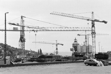 A bős-nagymarosi vízlépcsőrendszer építési területe, 1986. Forrás: Fortepan / Vimola Károly
