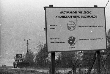A bős-nagymarosi vízlépcsőrendszer építése, 1989. Forrás Fortepan / Urbán Tamás
