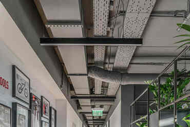  Heavy Tools® irodaépület. Tibor Csillag Architects. Fotó: Andrei Radulescu
