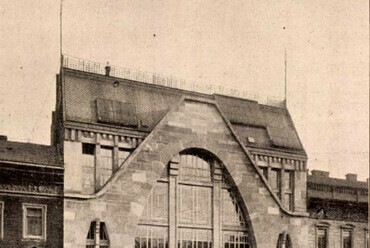 A Párisi Nagy Áruház főhomlokzata az Andrássy út 39. szám alatt 1912-ben. Forrás: Épitő Ipar, 1912. augusztus 25.
