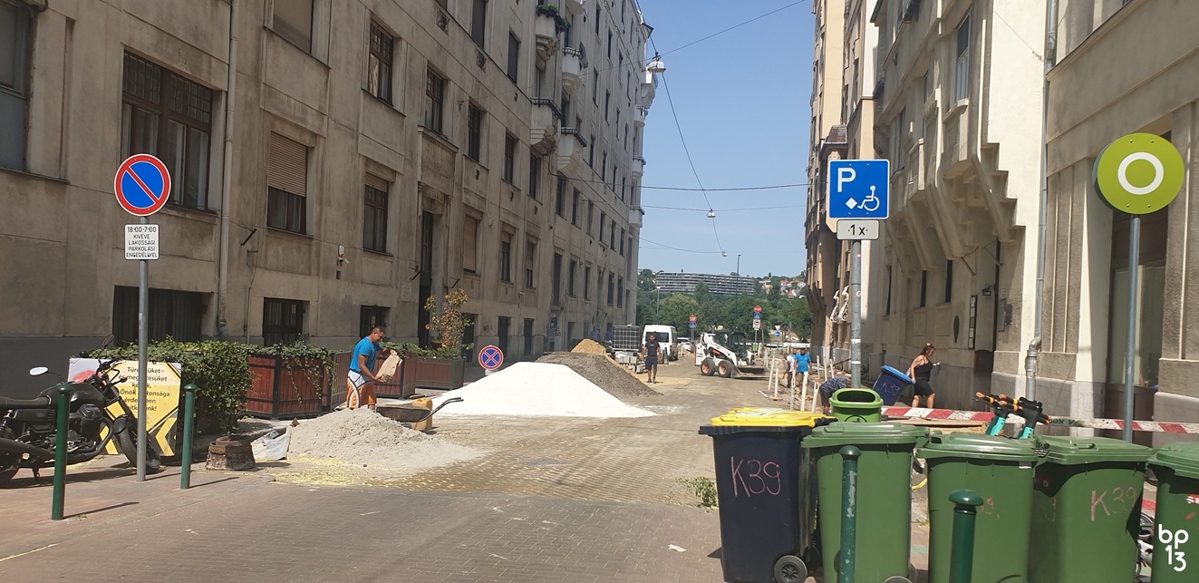 A Katona József utca felújítása. Forrás: XIII. kerület - Budapest/Facebook
