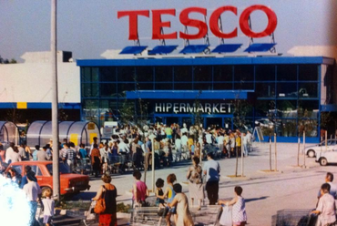 A Tesco hipermarket megnyitása 1998-ban. Forrás: https://www.facebook.com/KaposvarAnno/
