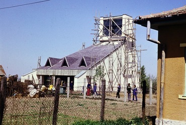 A hodászi templom építése, 1975. Fotó: Fortepan / Csaba László örökösei
