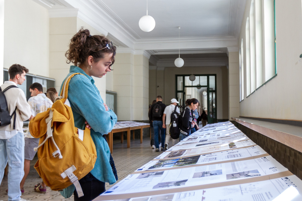 A „BRIDGE – International Conference on Connecting Contemporary Architecture in Slovakia and Hungary