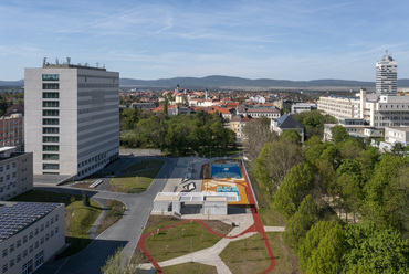 Pannon Egyetem Campus. Tervező: Tima Zoltán, Öcsi Gabriella. Forrás: KÖZTI
