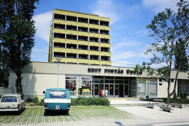 Balatonlelle, SZOT Postás Üdülő, 1988. Forrás: Fortepan 212030 / Záray Péter
