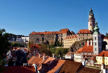 Český Krumlov, a cseh műemlékvédelem kiemelkedő tevékenységét remekül pédázó város, wiki commons
