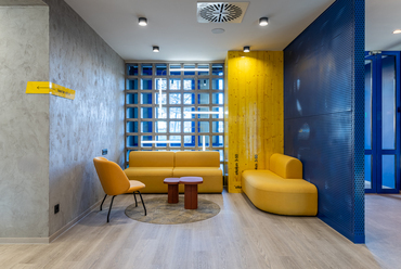 A Magyar Doka Kft. megújult irodája. Tervező: UPPER Design Studio. Fotó: Hlinka Zsolt
