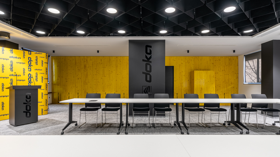 A Magyar Doka Kft. megújult irodája. Tervező: UPPER Design Studio. Fotó: Hlinka Zsolt
