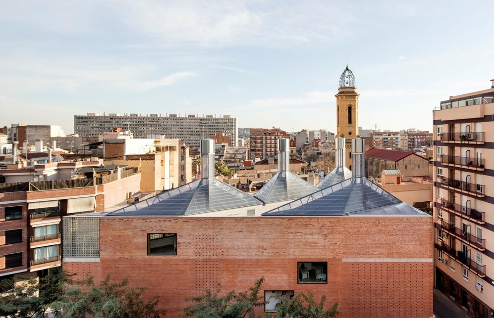 Centre cívic Cristalleries Planell. Barri de les Corts, Barcelona. 2016.

Fotó: Adriá Goula
