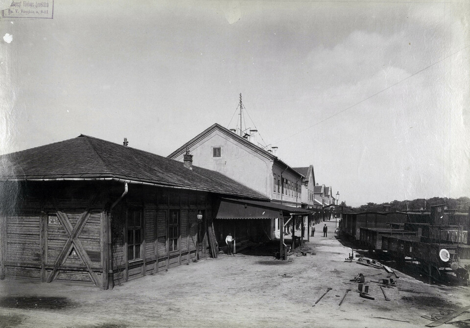 Józsefvárosi pályaudvar. A felvétel 1890 után készült. Forrás: Fortepan / Budapest Főváros Levéltára. Levéltári jelzet: HU.BFL.XV.19.d.1.07.093