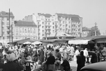 A Teleki László téri piac, 1966. Forrás: Fortepan / Faragó György
