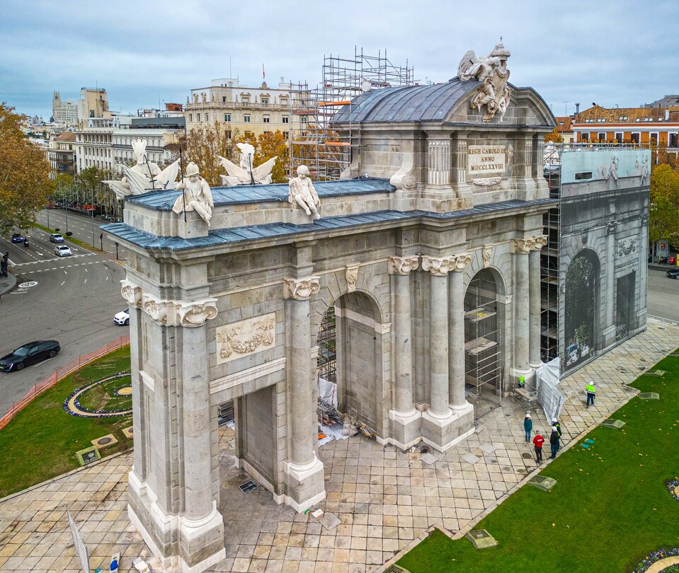 Puerta de Alcalá, Madrid, Spanyolország. Forrás: Stupendastic/Flickr
