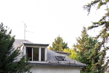 Az alkalom egy pillanata a kertben (fotó: Képkocka)
